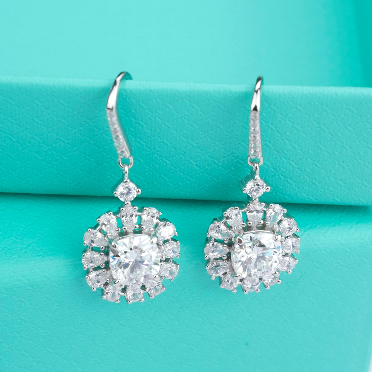 [LeBijouLab] Celeste Cushion Cut 1ct*2 Dangling Moissanit Earrings