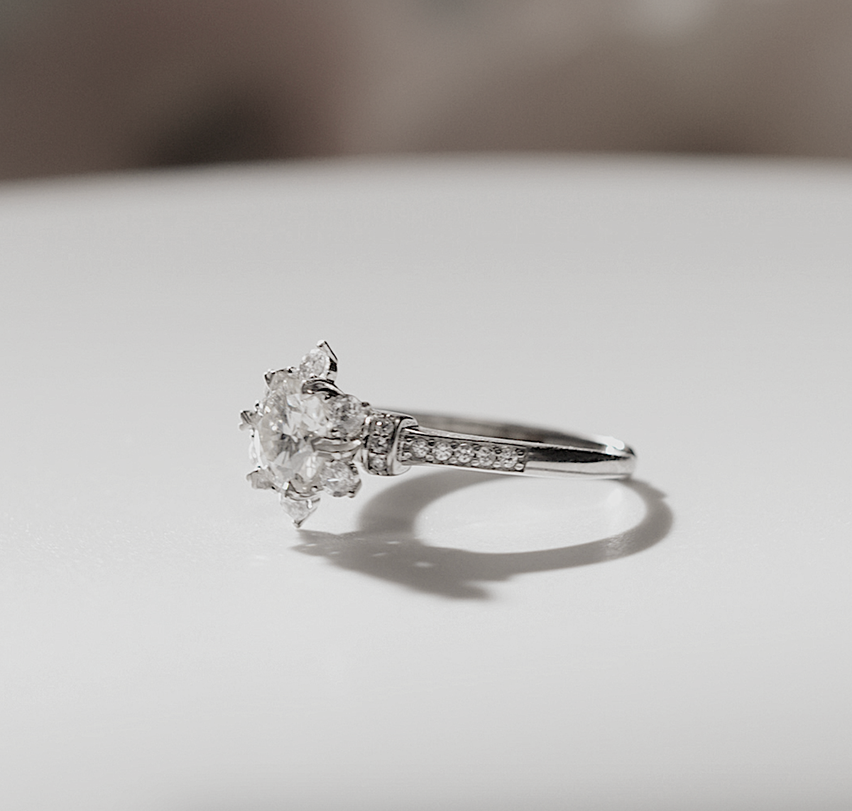 [D&J] Sunflower 1ct Moissanite Ring